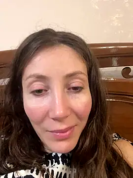 HellaryTourent online show from September 12, 6:59 pm