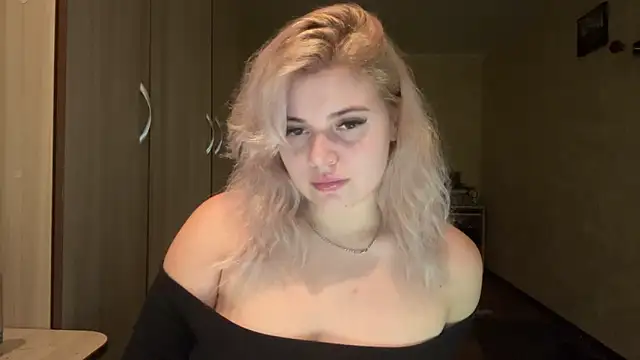 sunshinyflash online show from November 21, 6:21 pm