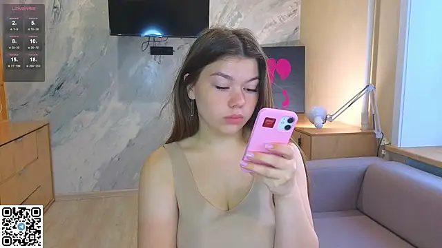 miss bubbles  online show from October 2, 1:10 am