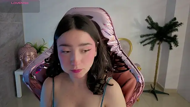 venuss09 s online show from June 6, 1:17 pm