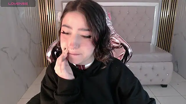 venuss09 s online show from October 7, 1:48 pm