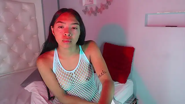 pocahontamoon online show from October 14, 2:19 pm