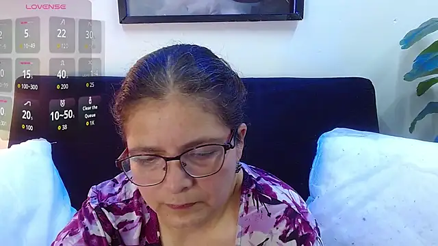 Linda banks  online show from September 23, 1:48 am