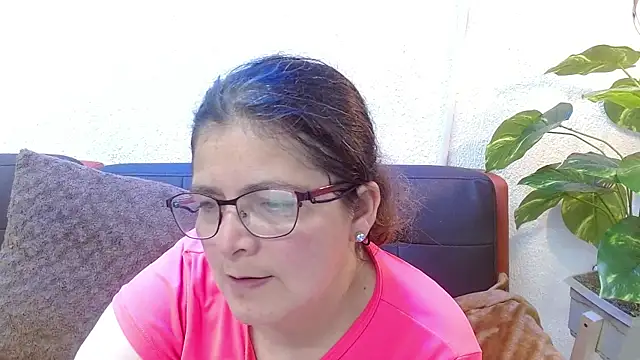 Linda banks  online show from November 8, 9:31 pm