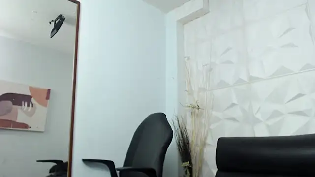 sara dias online show from October 24, 9:11 pm