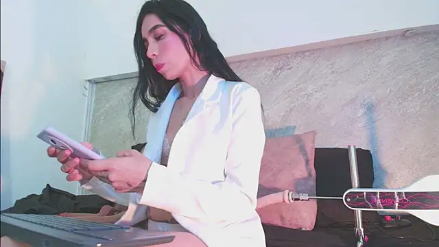 Dixie grey1 online show from February 3, 1:27 pm