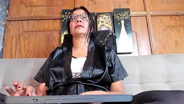 sofia hot vc online show from November 2, 5:33 am