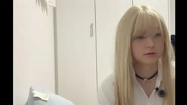 Mia032 online show from December 18, 12:10 pm