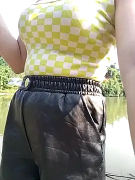 asian 2k online show from October 13, 8:06 am