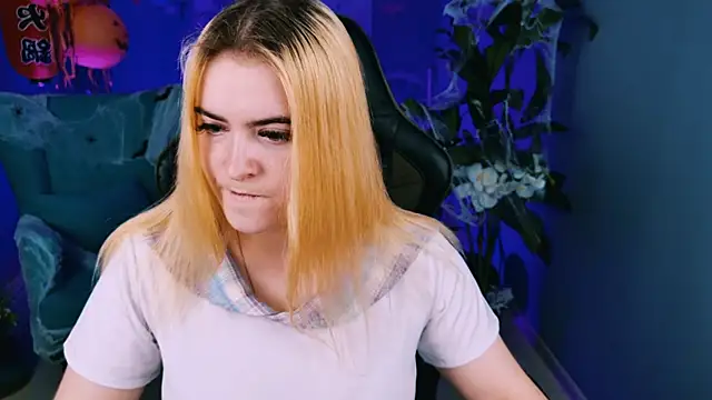 Stef Nicks online show from October 21, 9:13 am