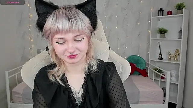 Tori Cutie online show from October 22, 12:15 am