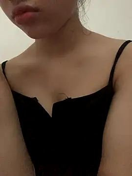 Nguyenha11 online show from October 6, 8:20 am