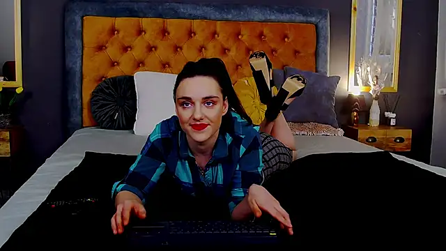 Jessica White  online show from April 14, 4:23 am