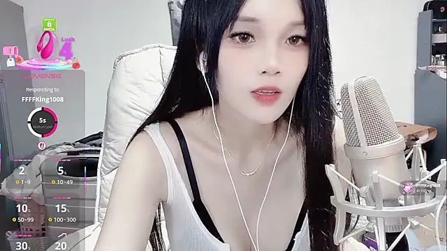 twlilybae online show from March 23, 12:55 pm