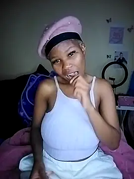 Seductive Yellow Titties online show from September 26, 6:38 pm