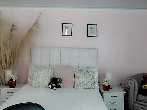 nathalialoes1 online show from November 9, 1:45 am