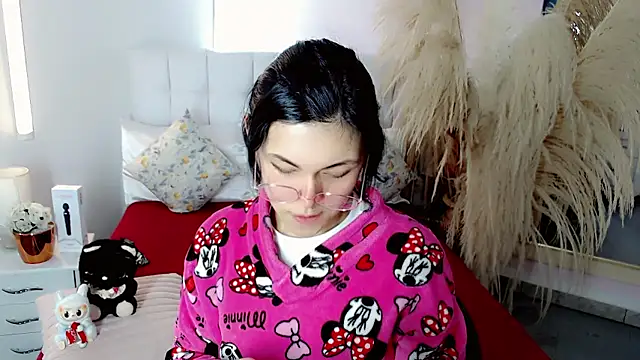 nathalialoes1 online show from January 12, 7:41 pm