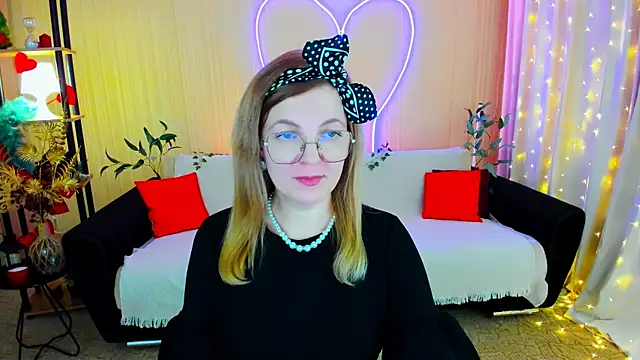 YourUniverser online show from April 9, 11:15 am