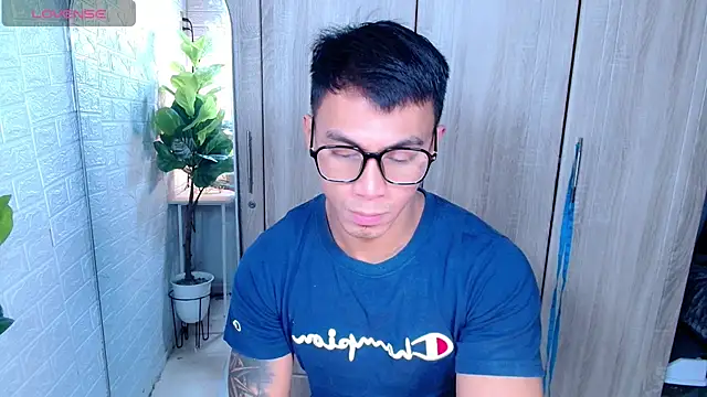 PinooyMilker online show from December 18, 11:37 am