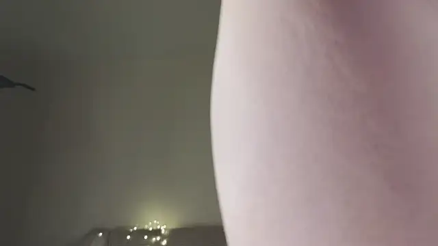 Pixxxis online show from October 21, 2:15 am