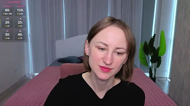 LuluChiiii online show from October 19, 9:44 am