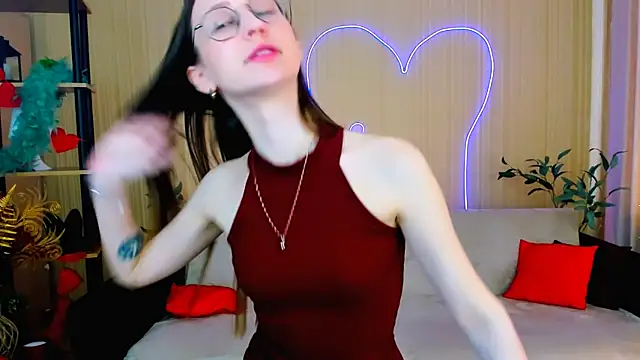 YourLovellyStory online show from June 27, 12:33 pm