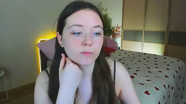 AlluringLookk online show from April 28, 4:44 pm