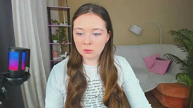 AlluringLookk online show from September 19, 11:20 am