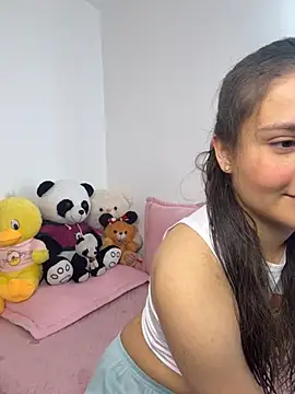 Emilyybennet  online show from September 29, 8:47 pm