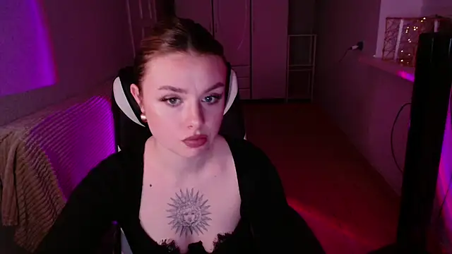 AngelicaHollywood online show from February 25, 9:46 pm