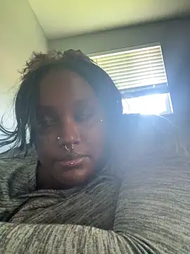 Cocomamii1 online show from April 16, 9:39 pm