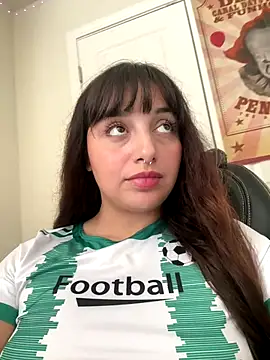 CharmingMaddie online show from October 29, 4:42 pm