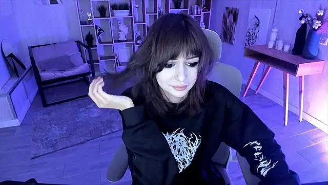 CrystallBloom online show from October 1, 2:05 am