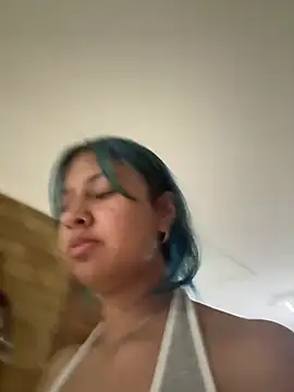 lynn9000 online show from April 25, 5:21 am