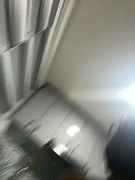 lynn9000 online show from November 1, 5:11 am