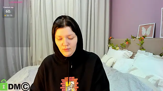 Michele Greenn online show from September 28, 12:07 am