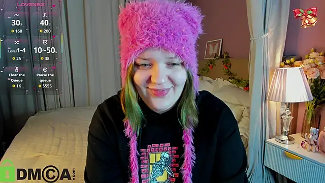 Michele Greenn online show from January 11, 1:10 am