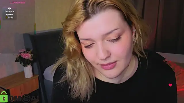 Michele Greenn online show from April 15, 8:15 am