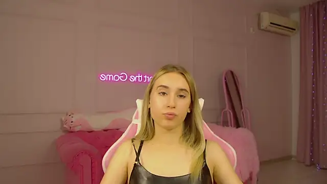 VictoriaHopsons online show from October 13, 7:11 am