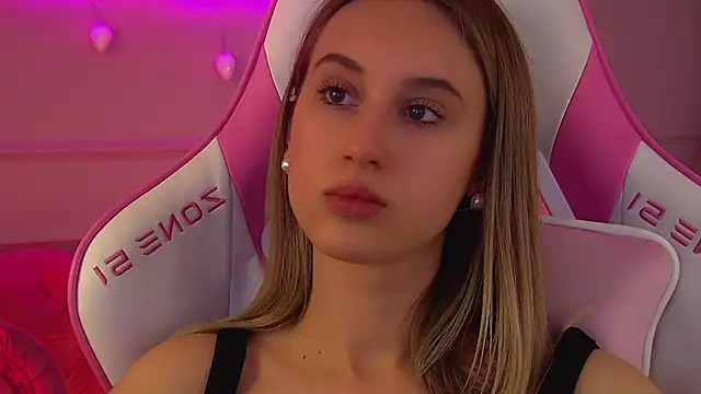 VictoriaHopsons online show from December 15, 8:58 pm