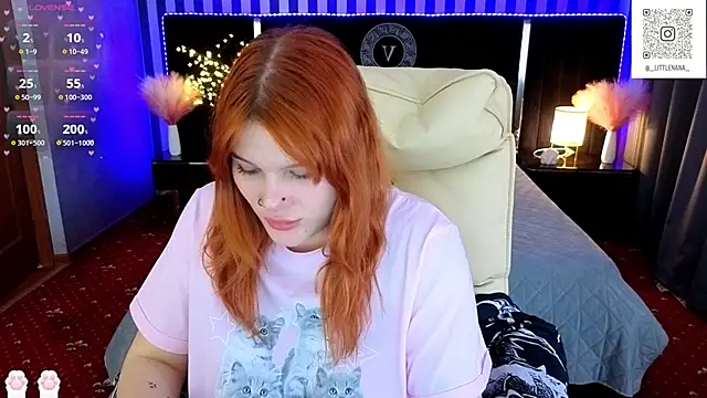 Clumsy Nana online show from February 16, 1:33 pm