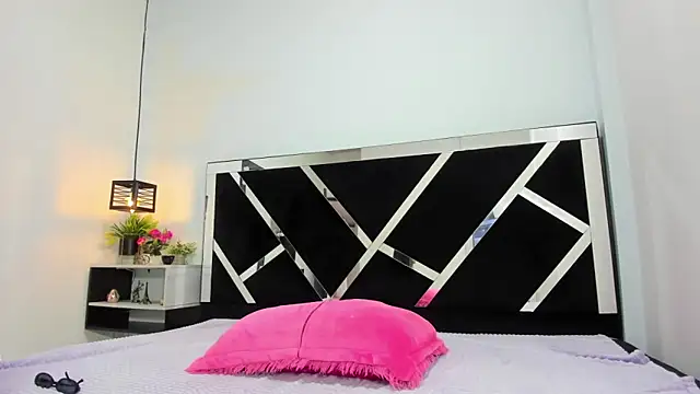 iisabella noa online show from January 13, 12:53 pm