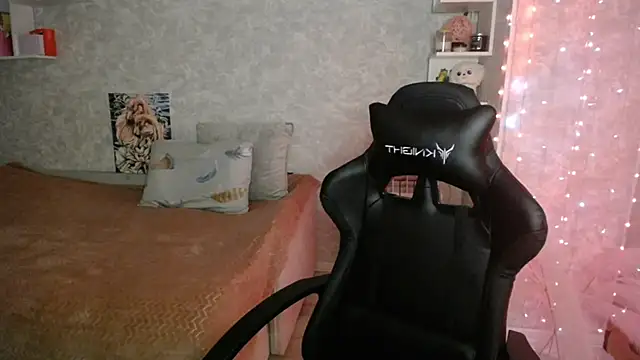 NickyAdamidi online show from November 29, 5:50 pm