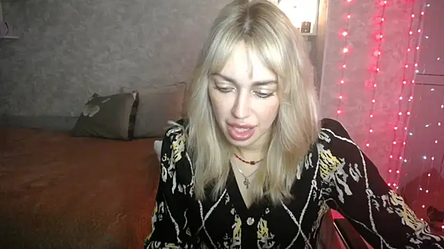 NickyAdamidi online show from October 6, 4:23 pm