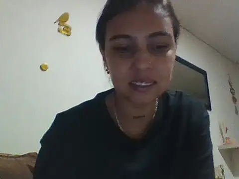 EmmaSplycer02 online show from April 1, 2:56 am