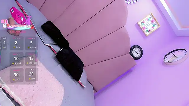 Babyuriel211 online show from November 10, 5:24 am