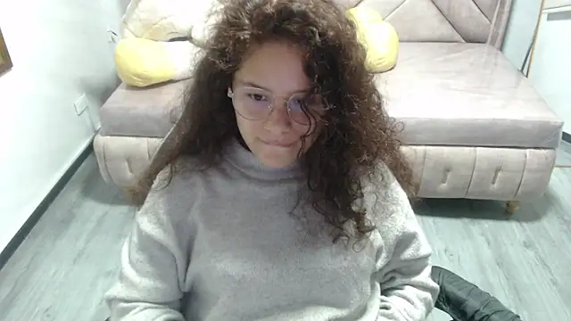 Velvet Moon V online show from November 5, 1:38 pm