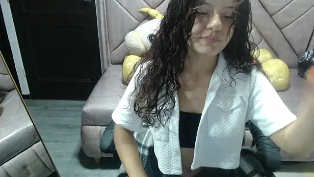 Velvet Moon V online show from October 24, 1:18 pm