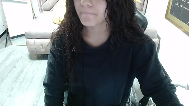 Velvet Moon V online show from December 15, 1:27 pm