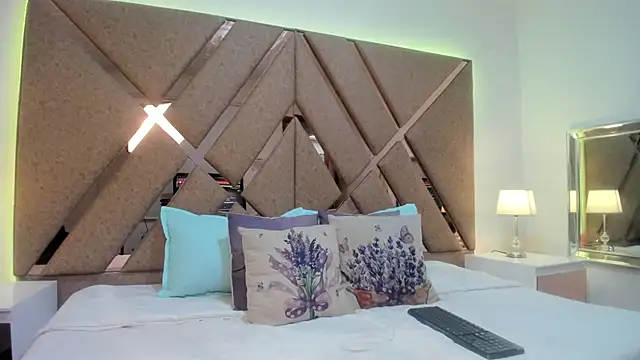 BelhaLawuo online show from September 10, 8:53 pm